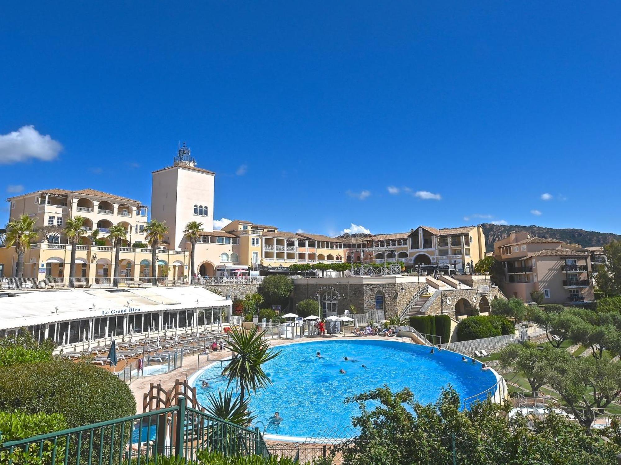 Apartment Village Cap Esterel - Le Village-53 By Interhome Сен-Рафаэль Экстерьер фото