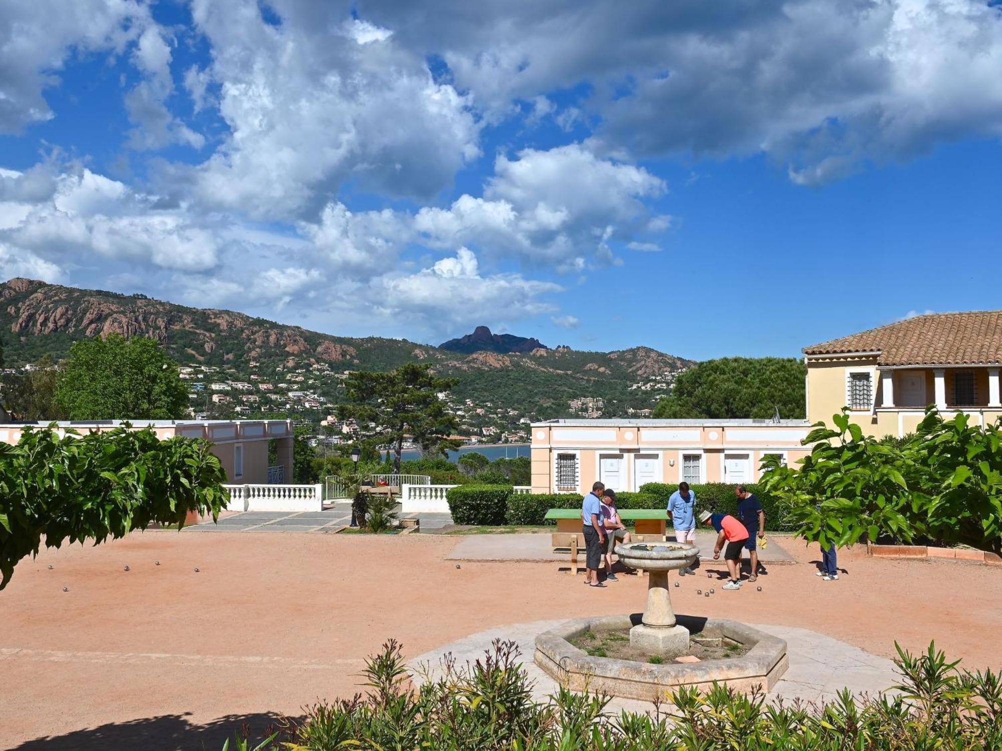 Apartment Village Cap Esterel - Le Village-53 By Interhome Сен-Рафаэль Экстерьер фото